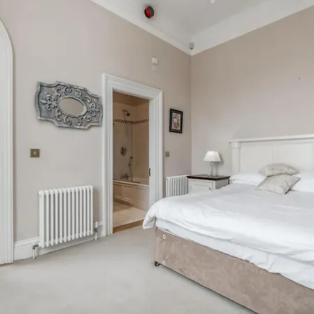 Apartament Award Winning, 2 Bedroom Apartment.10mins To City